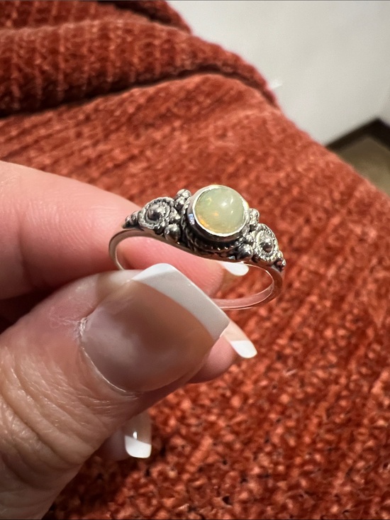 Jewelry - Delicate Opal Cabochon Sterling Silver Ring in Pale Green Size 6